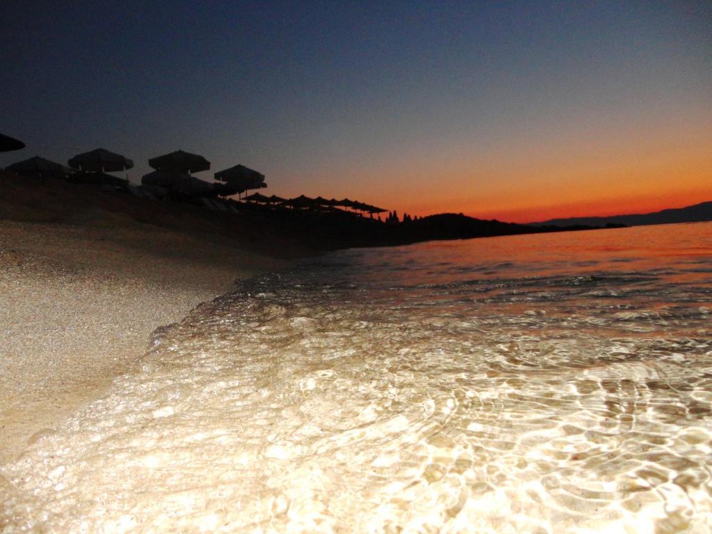 Phoenix Studios Sarti Dış mekan fotoğraf